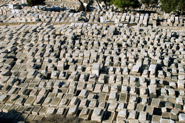 410-Tombs on the Mt. of Olives